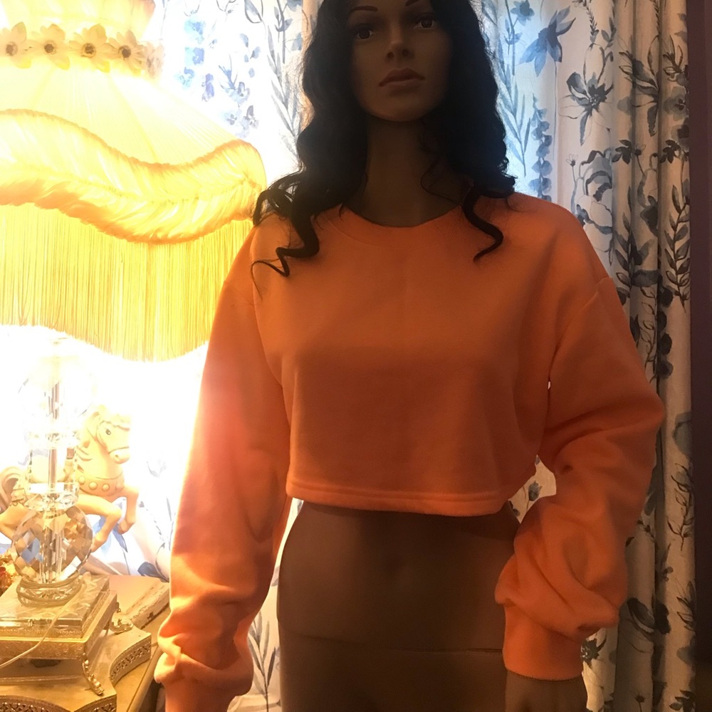 SHEIN Orange Crop Top